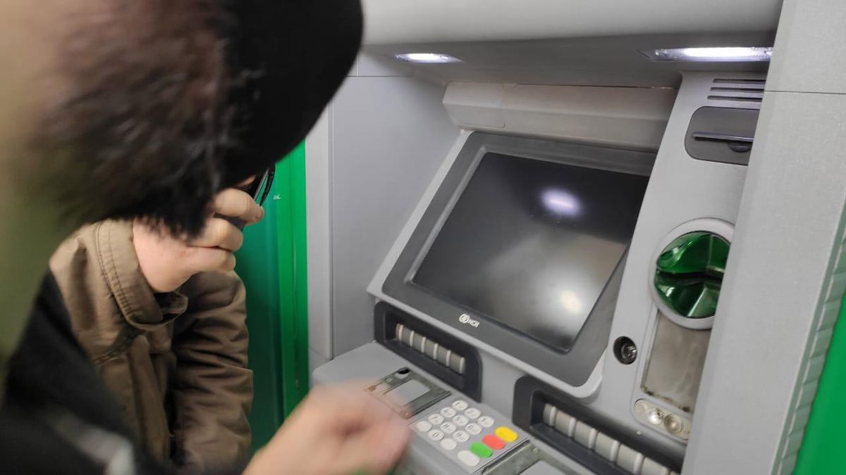 La RIoja: hizo ritual en un cajero automático para cobrar el bono de ANSES