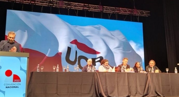 La UCR ratificó su pertenencia a Juntos por el Cambio y volvió a rechazar a Milei