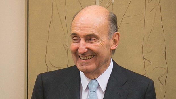 Miquel Roca: «Ganar al populismo es resolver los problemas que plantea»