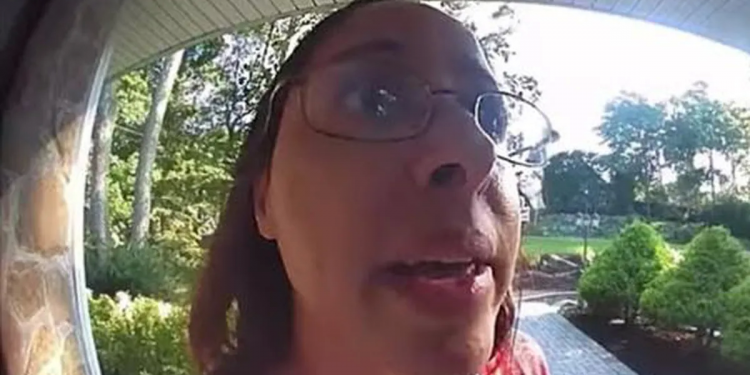 No le quiso entregar el pedido a un cliente tras descubrir que había recibido una propina de u$s8