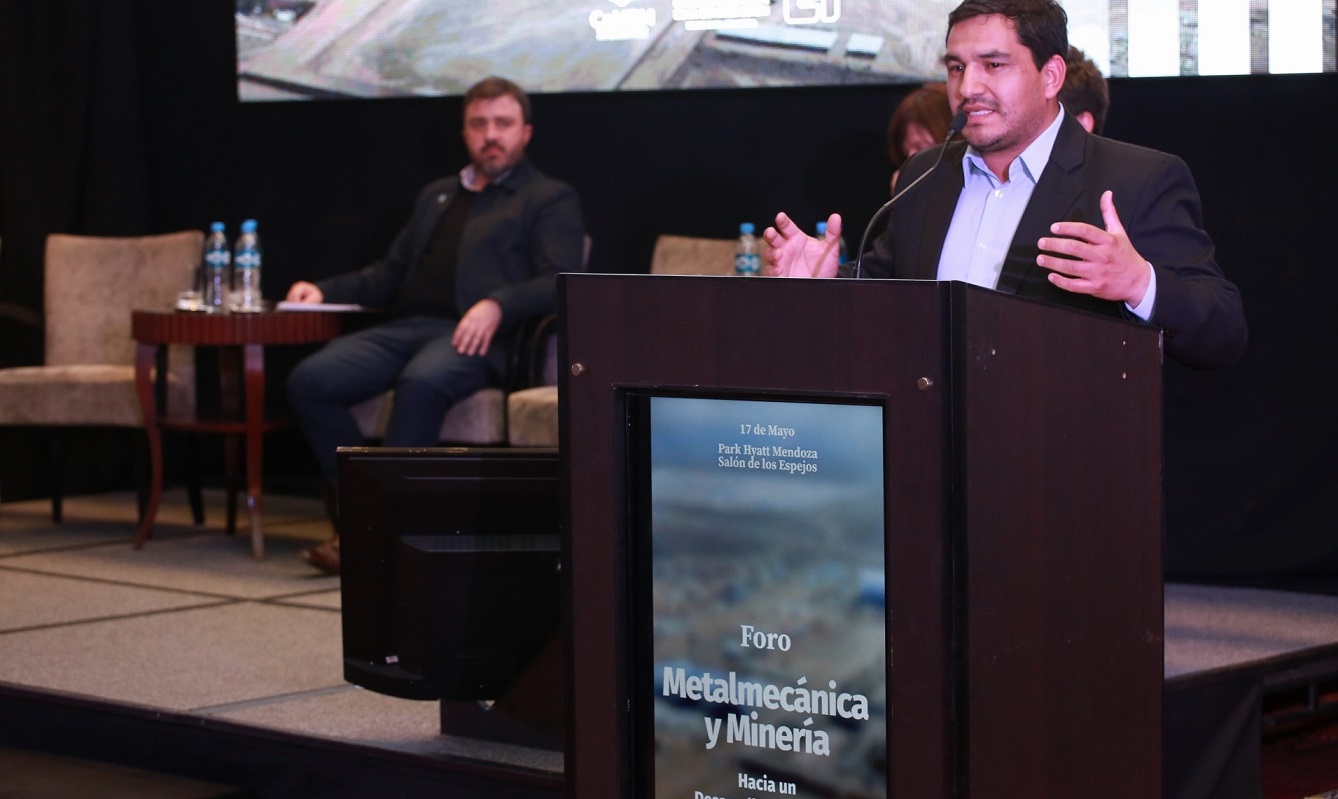 Ojeda en el foro de Metalmecánica: “Somos un pueblo minero al que no lo dejan trabajar”