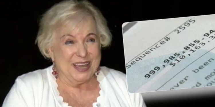 Retiró u$s20 de un cajero y se encontró con una suma millonaria