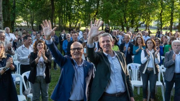 Rueda certifica en el feudo de Baltar el apoyo de los barones del PP gallego a su liderazgo