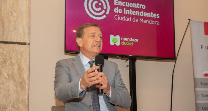 Suarez, ante intendentes: “En Argentina tenemos el desafío de cooperar y cocrear políticas públicas”