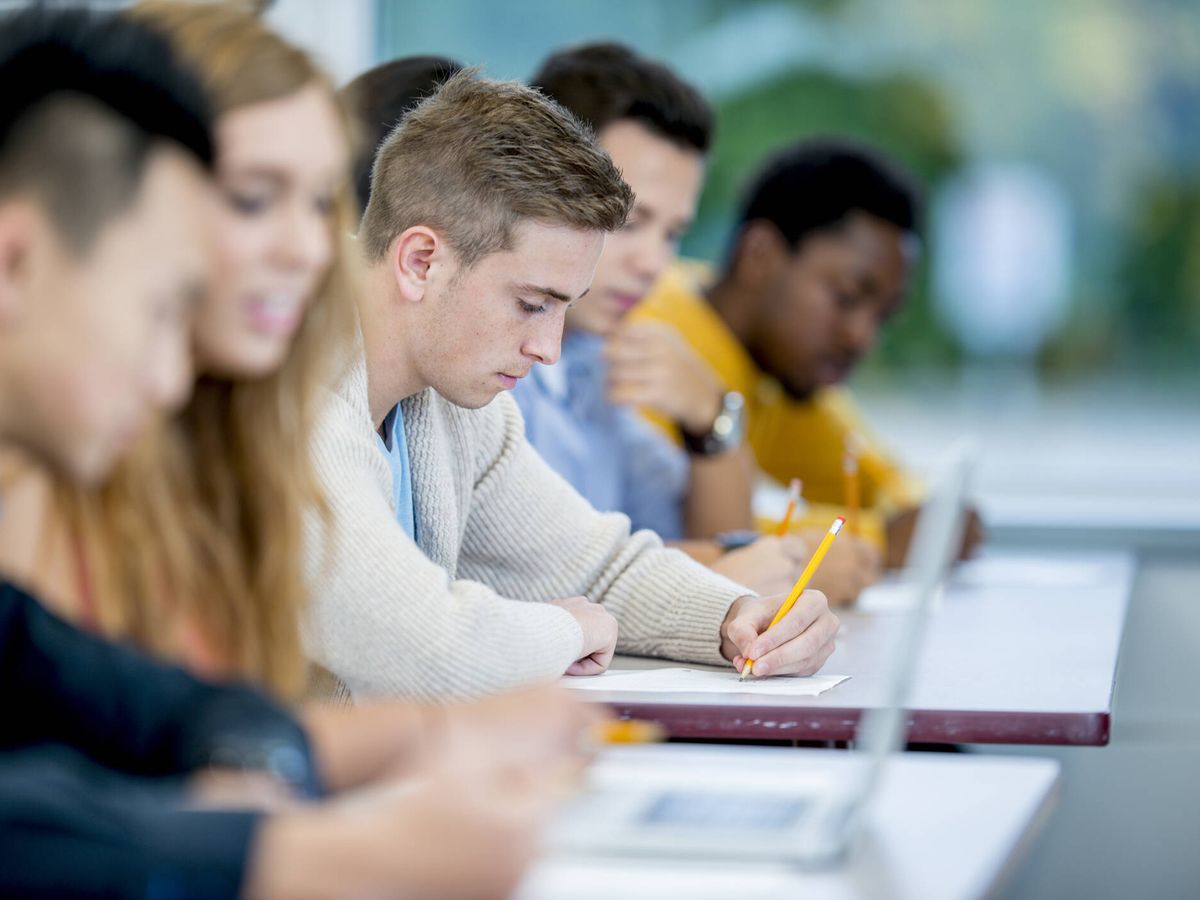 Trabajo propone limitar el número de becarios según el tamaño de la empresa