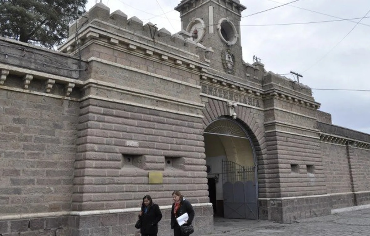 Denuncian que el Gobierno de Mendoza pagará $2 mil cada ración de comida para presos