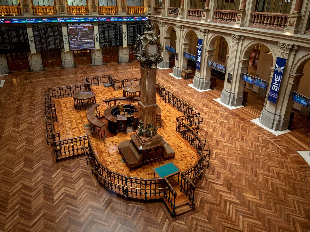 Foto: Imagen de archivo de la bolsa de Madrid. (Getty/Pablo Blázquez Domínguez)