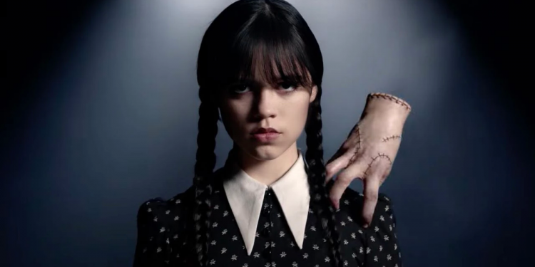 Primer vistazo a Jenna Ortega como Merlina Addams en la nueva serie de Tim Burton para Netflix