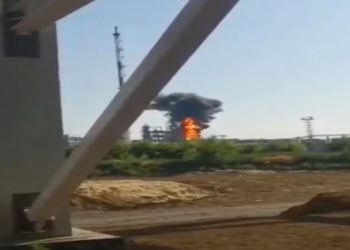 Rusia bombardeó una ciudad estratégica y Ucrania atacó con drones una refinería