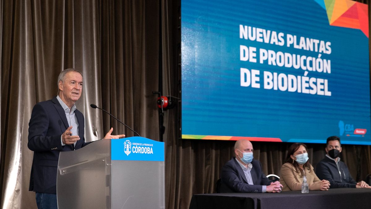 Schiaretti anunció la construcción de 20 plantas de biodiésel