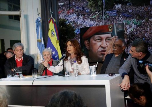 Nueva y sugestiva encuesta del Instituto Patria: ¿un indicio de que Cristina Kirchner analiza ser candidata?