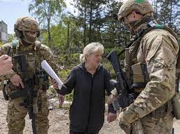 La otra guerra en Ucrania: cómo descubrir gauleiters, agentes enemigos y colaboradores de los rusos
