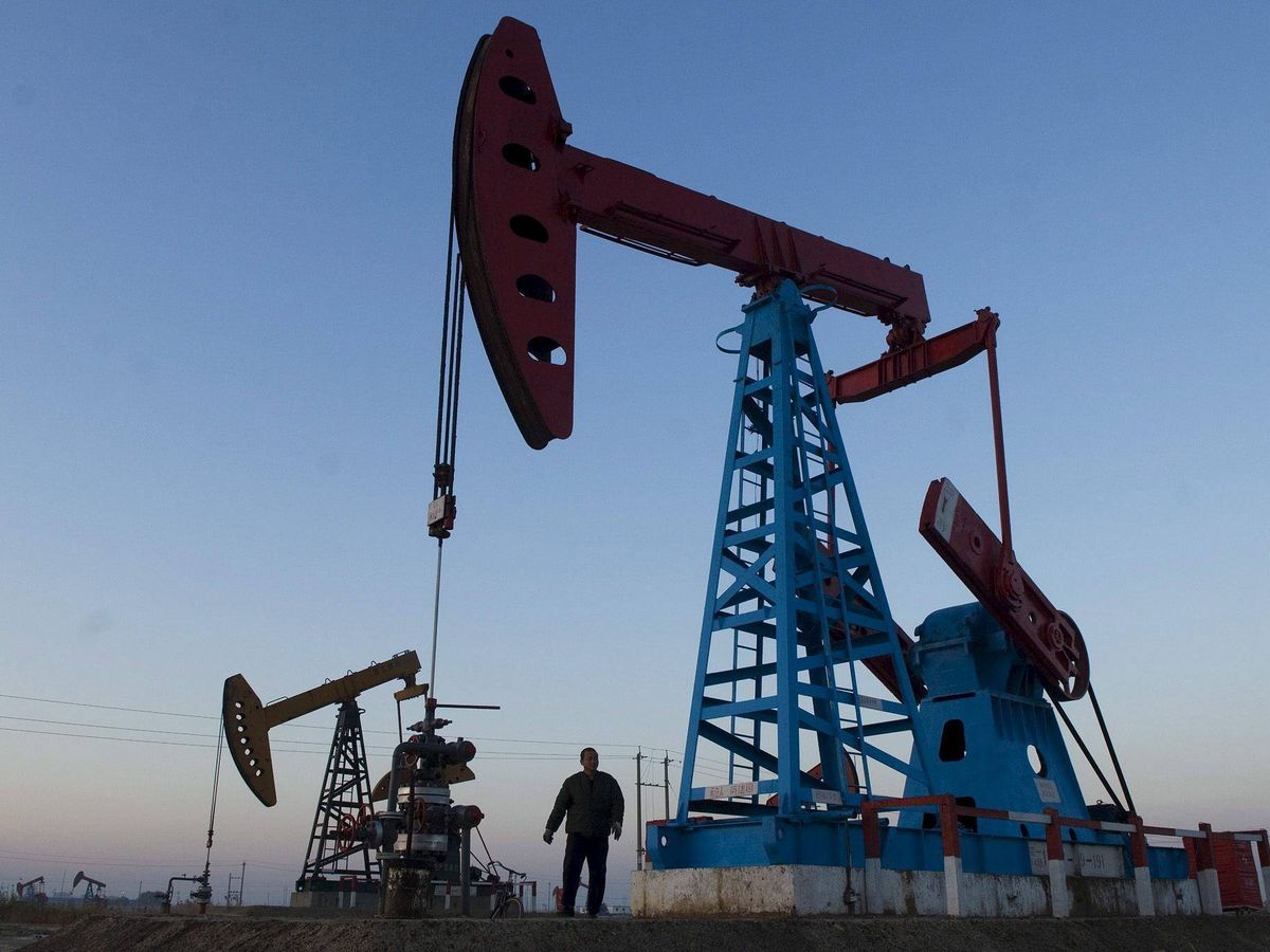 Foto: Un pozo petrolífero. (EFE/Wu Hong)