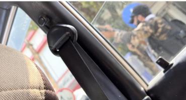 Talibanes dispersan con disparos y culatazos una manifestación de mujeres en Afganistán