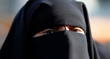 Talibanes decretaron uso obligatorio del burka en lugares públicos de Afganistán