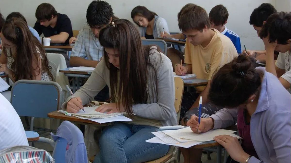 Becas Progresar: cuánto van a cobrar tras los anuncios de Sergio Massa