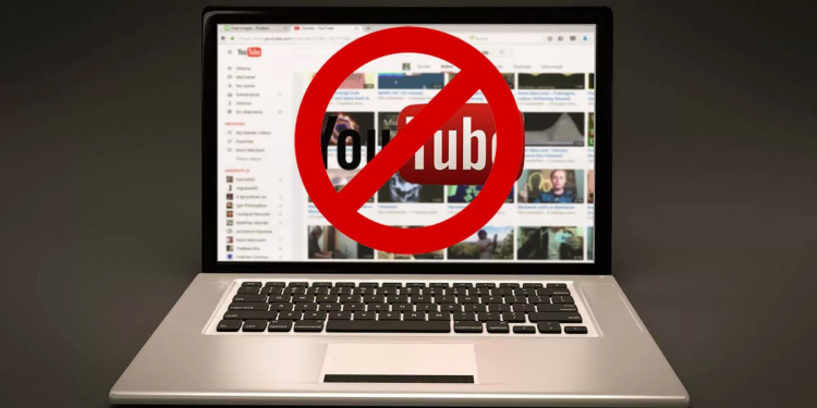 Censura a Tesla en YouTube: retiraron videos en los que se pusieron en riesgos a niños