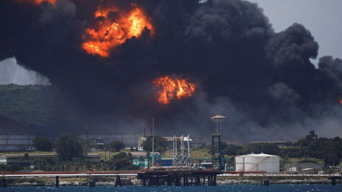 Incendio en Cuba: colapsó un segundo tanque petrolero