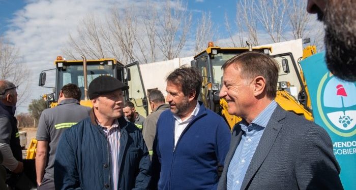 Rodolfo Suarez participó de la entrega de nuevo equipamiento para Aysam y puso en valor “el trabajo en equipo”