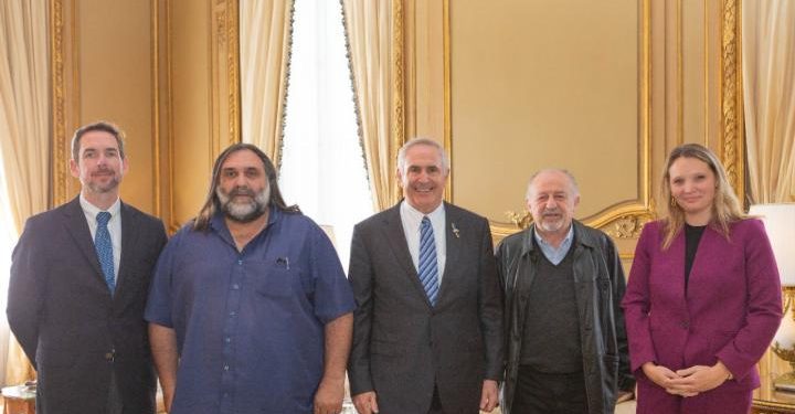 Embajador Stanley invito a gremialistas: Para los ultra kirchneristas Baradel y Yasky la embajada de EEUU ya no es la sede del imperio del mal.