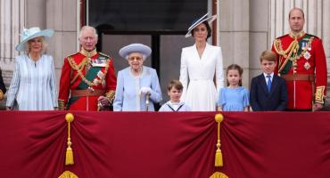 Los cambios en Gran Bretaña tras el fallecimiento de Isabel II: billetes, banderas y fuerzas policiales