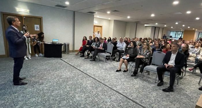 En Río de Janeiro, Suarez presentó “Mendoza, Capital Mundial del Vino’’ ante unos 200 operadores turísticos