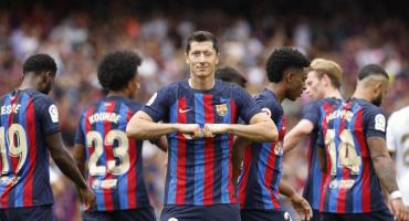 Barcelona goleó al Elche de los argentinos con un doblete de Lewandowski