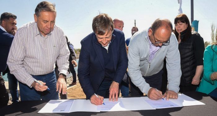 Suarez anunció la licitación de un importante acueducto de San Rafael con financiamiento de la provincia