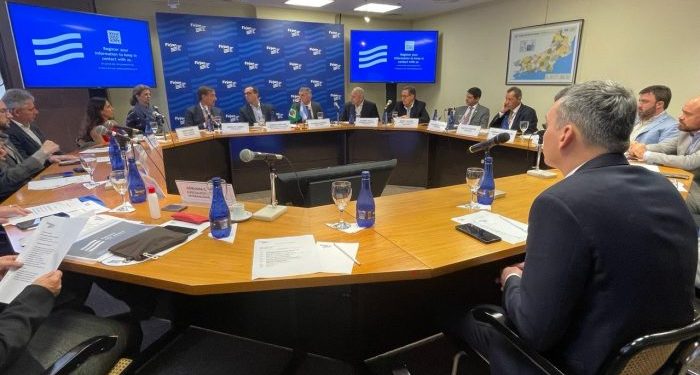 Suarez invitó a industriales de Río de Janeiro a mejorar su productividad invirtiendo en Mendoza