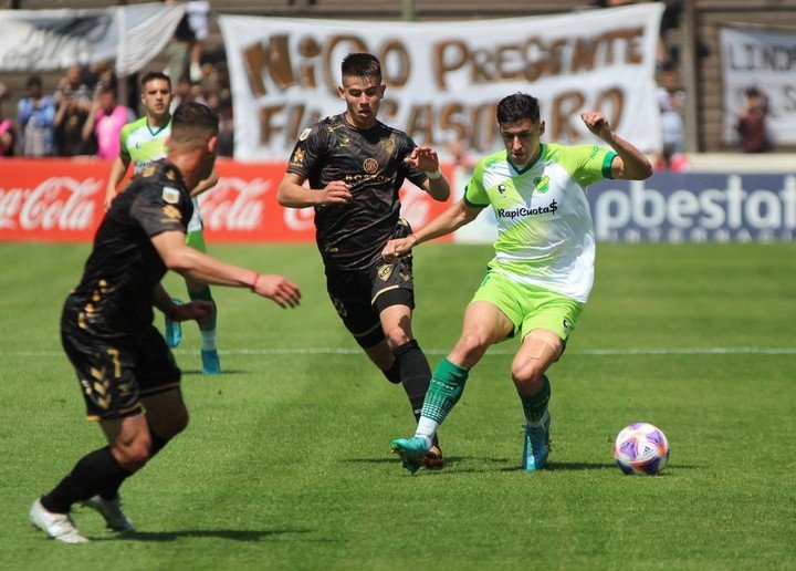 Defensa y Justicia Platense empataron 0-0 en la fecha 22 de la Liga Profesional.