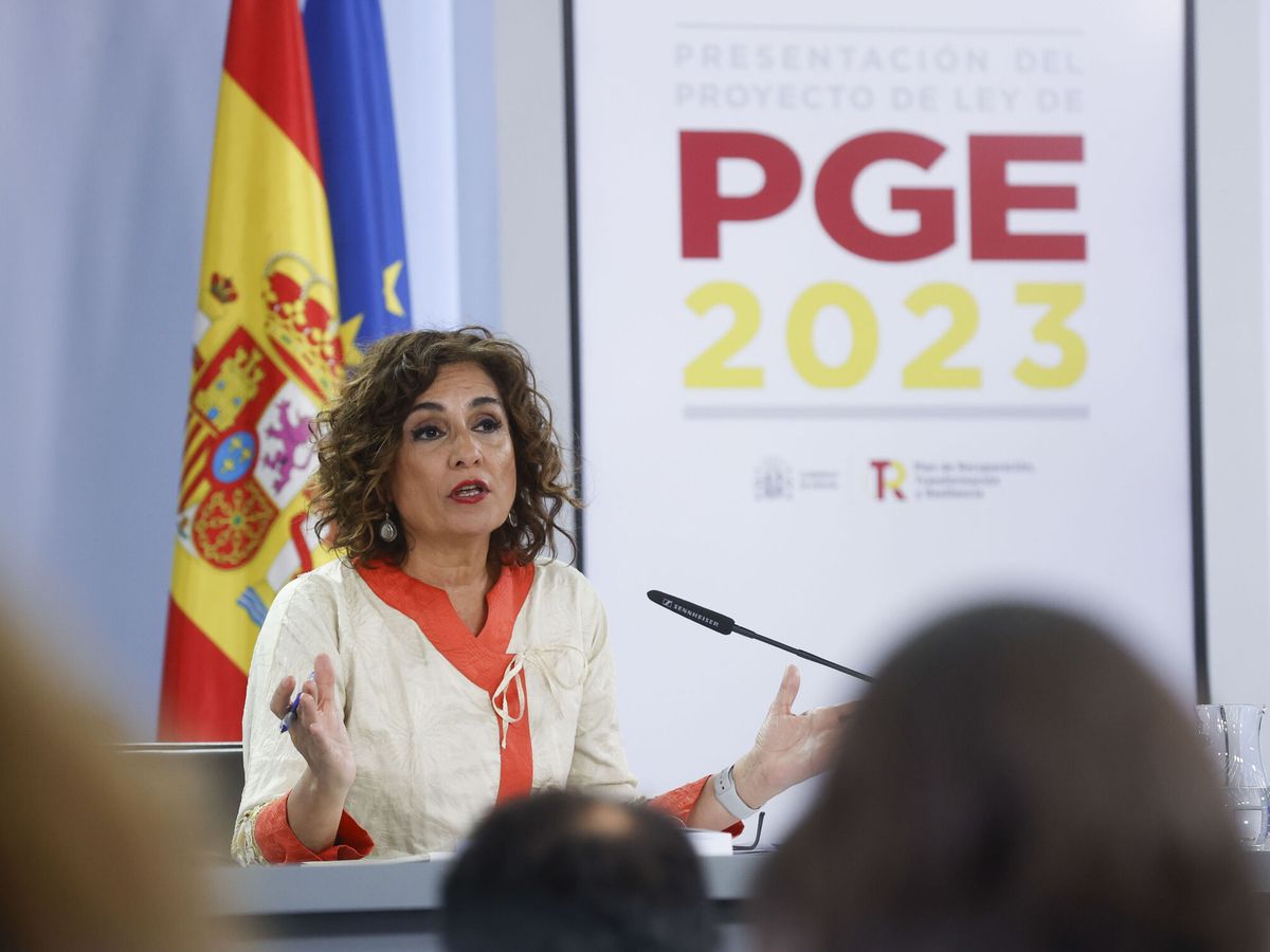 Foto: María Jesús Montero durante la rueda de prensa tras el Conejo de Ministros de este martes. (EFE/Juan Carlos Hidalgo)