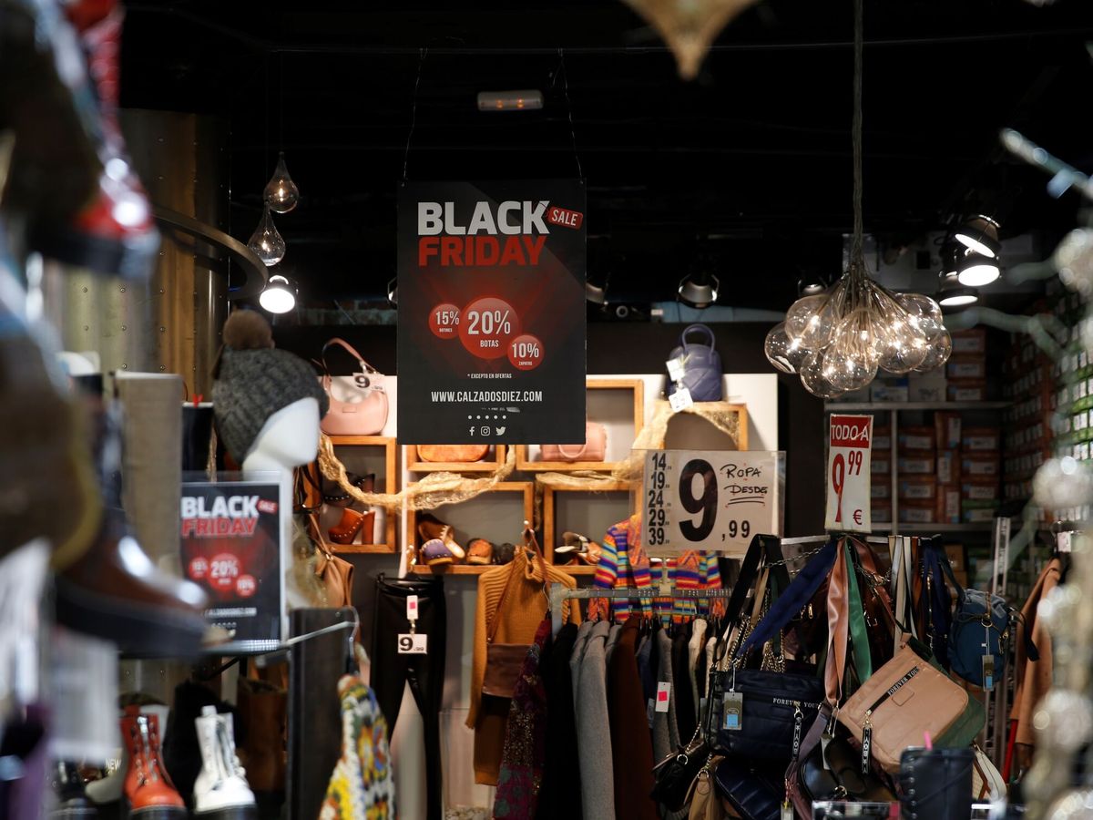 Foto: Campaña del Black Friday, en Madrid. (EFE/Diego Fernández)