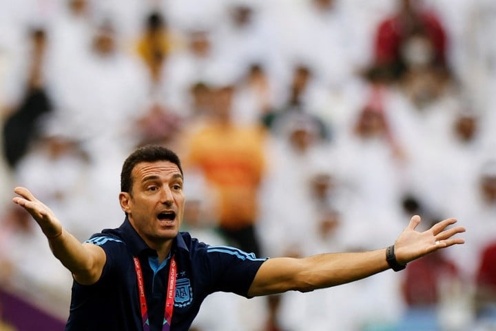 Ni el DT argentino podía creer lo que pasó vs. Arabia (Foto Khaled Desouki / AFP)