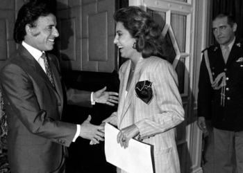 Ecuador se lanza a privatizar: El presidente Lasso acelera la venta de 45 estaciones de servicio de Petroecuador