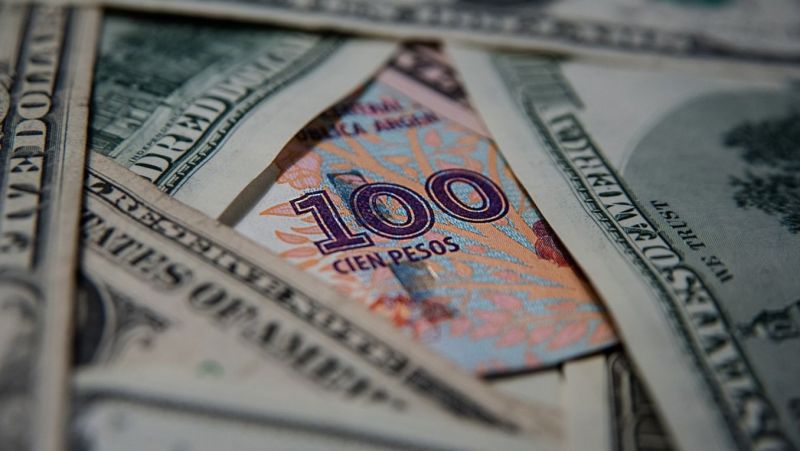 El dólar blue cierra la semana al alza: a cuánto cotiza el paralelo este viernes 11 de noviembre
