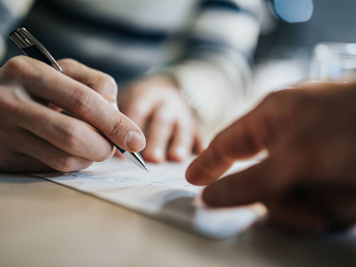 Foto: Voy a subrogar mi hipoteca, ¿puede negarse el banco a ir al notario que he elegido? (Foto: iStock/Archivo)
