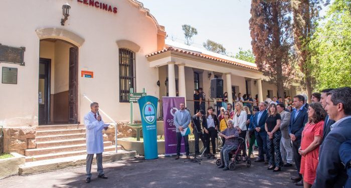 Suarez participó de los 100 años del Hospital Lencinas y habló de “la compleja situación económica por la que atraviesa el país”