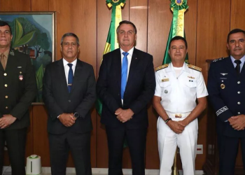 Brasil: informe privado demostró “anomalías” en el proceso electoral del domingo y Ministerio de Defensa presenta su propia auditoría.