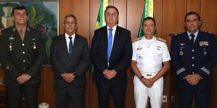 Brasil: informe privado demostró “anomalías” en el proceso electoral del domingo y Ministerio de Defensa presenta su propia auditoría.