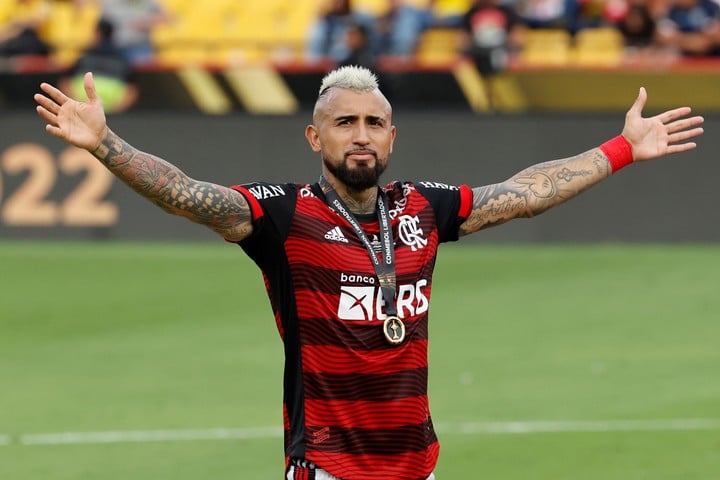 El futbolista del Flamengo alentó a la Scaloneta en la final con Francia. (EFE)