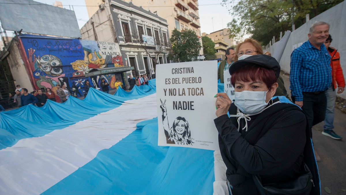 Las manifestaciones se replicaron en todo el pas en repudio al ataque Foto Pablo Caprarulo