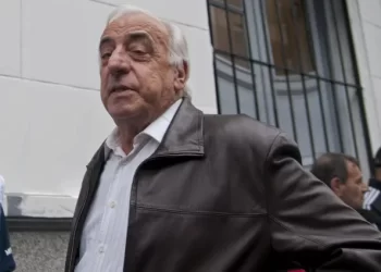 Roberto Fernández conservó la secretaría General de la UTA tras imponerse sobre Miguel Bustinduy