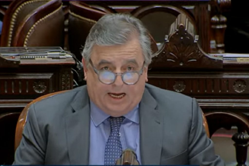 mario negri sesion informativa manzur