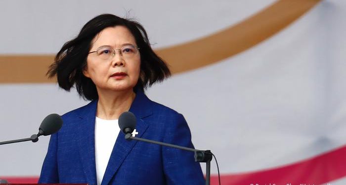 La Presidente de Taiwán ofrece ayuda a China por ola de COVID-19