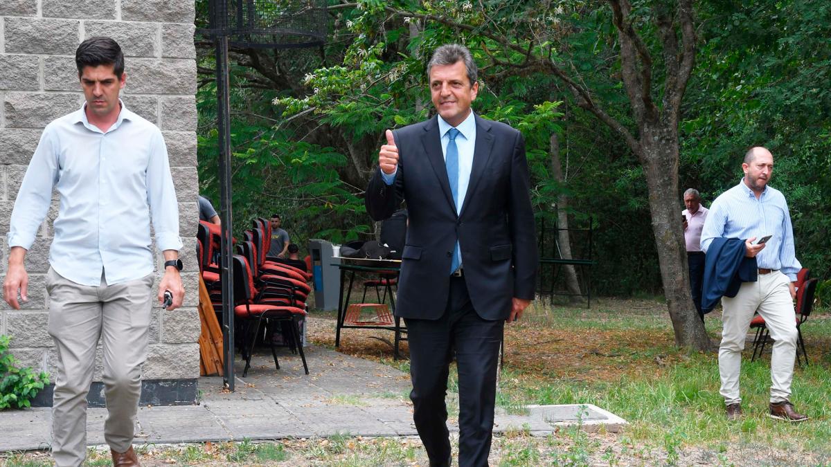 Sergio Massa tras su encuentro con los representantes del agro por la sequa Foto Daniel Dabove