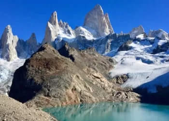 Tras ser arrastrados por una avalancha declaran muertos a dos andinistas españoles desaparecidos en Santa Cruz
