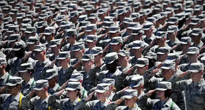 Defensa reincorporó a una cabo al Ejercito luego de haber sido dada de baja por denunciar a un Capitán