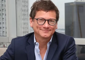 Tras ser sobreseído, la sombra del lavado de dinero vuelve a acorralar a Gabriel Martino