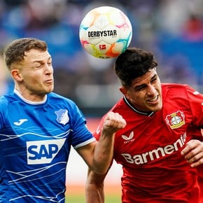 El Leverkusen derrotó al Hoffenheim con Hincapié titular