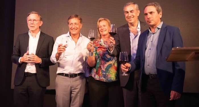 Agasajo de Bodegas de Argentina: en medio de la interna, Cornejo y Suarez se mostraron con Bullrich